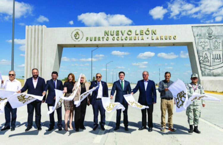 Samuel García inauguró el puerto Colombia-Laredo.