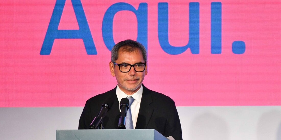 Hacienda descarta golpe a economía de México por aranceles, pero reconoce impacto a inversiones.