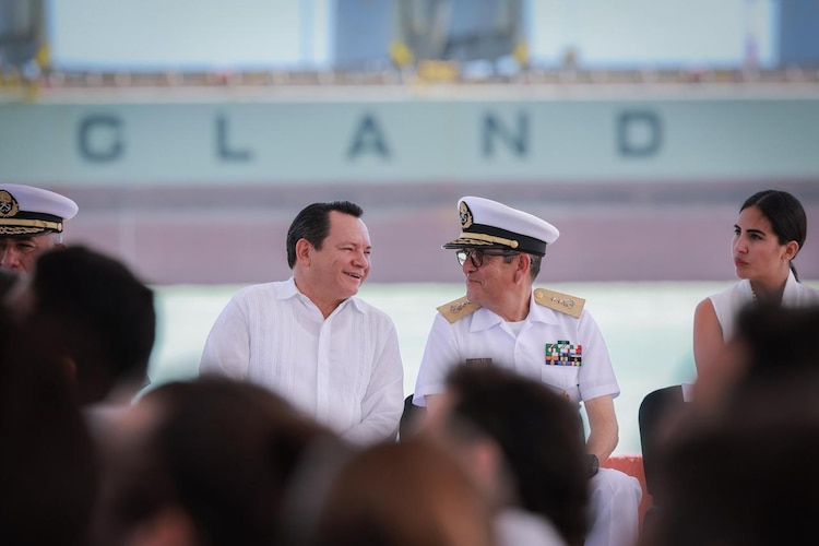 Autoridades estatales, federales y directivos de SSA Marine México anunciaron la conclusión de la primera etapa y el desglose de las nuevas inversiones.