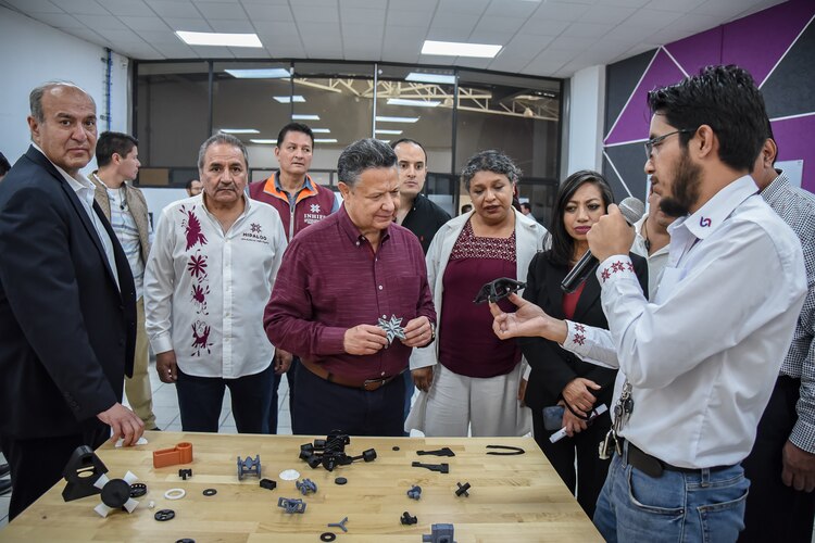 Julio Menchaca anunció la apertura de una convocatoria para 600 egresados en el programa “Transformando con la Juventud",