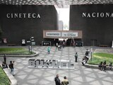 Con el mensaje "Bienvenidos, la Cineteca te extraña" el inmueble recibió a sus primeros asistentes.