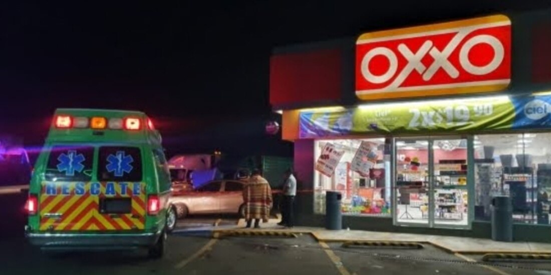 Unos de los ataques registrados en Michoacán fue contra una tienda Oxxo y vehículos estacionados, donde murió un menor,