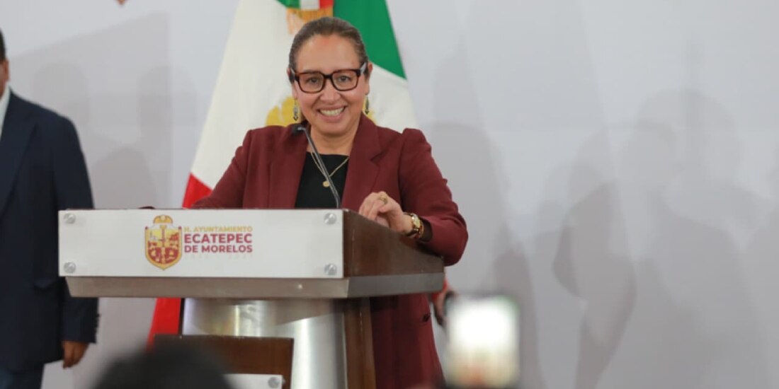 5 mil estudiantes universitarios de Ecatepec recibirán becas para pasajes, anuncia Azucena Cisneros.