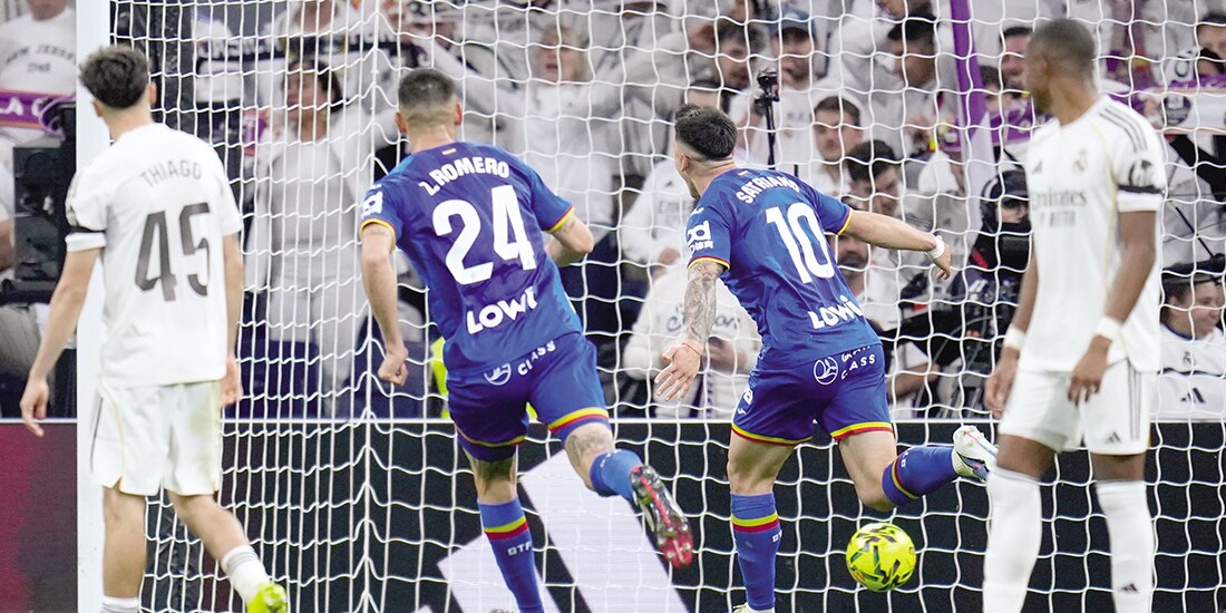Martín Satriano festeja su anotación contra el Real Madrid, ayer.