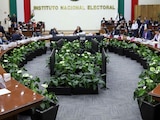 Culto, dádivas y recursos irregulares les complican sueño de ser partidos