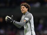 Memo Ochoa durante un partido del América en el Torneo Clausura 2022 de la Liga MX.