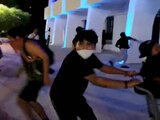 Policía de Cancún dispersa manifestación feminista con detonaciones al aire.