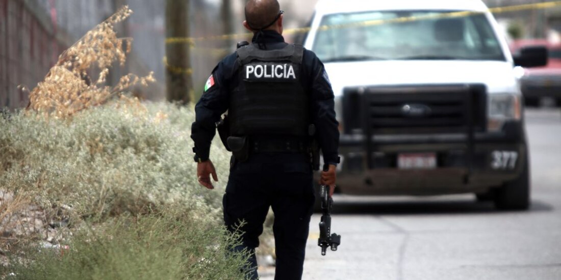 La Policía acordó el área donde fueron hallados los cuerpos.