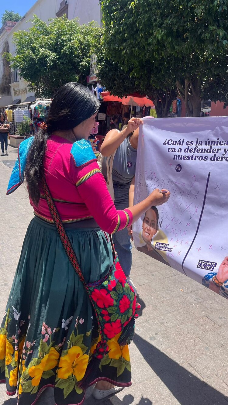 Con 1,403 votos, Sheinbaum es vista como la candidata que ampliará los derechos femeninos.