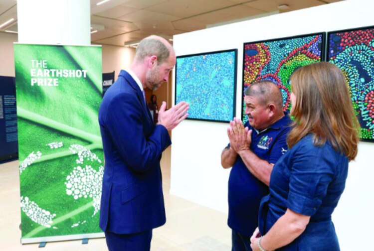 De izq. a der.: el príncipe William, el capitán José Luis Ceseña, y la directora de ROC, Maria Ugarte Luiselli.