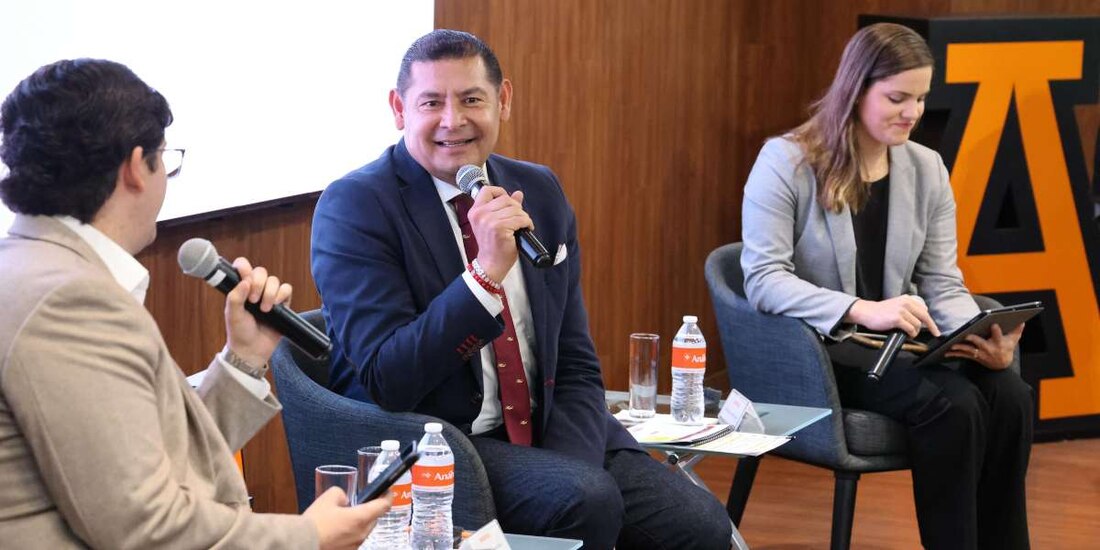 Armenta reafirma su compromiso para fortalecer el clúster universitario y la vinculación con empresas.