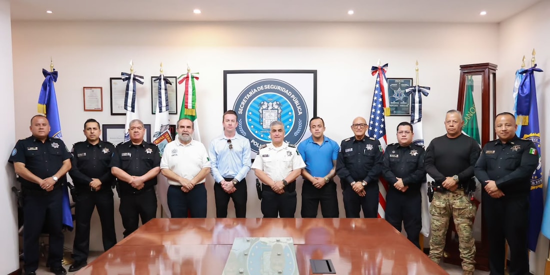 Representantes de la Embajada de Estados Unidos en México.