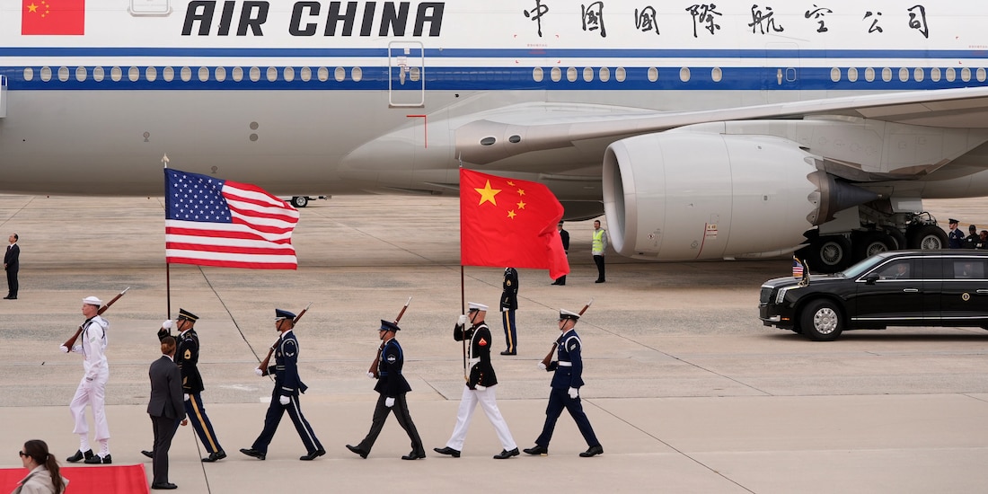 Banderas de Estados Unidos y China, el 23 de septiembre de 2026.