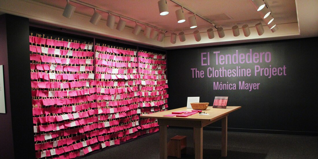 La obra "El Tendedero", de Mónica Mayer, se ha convertido en un símbolo de la lucha feminista.