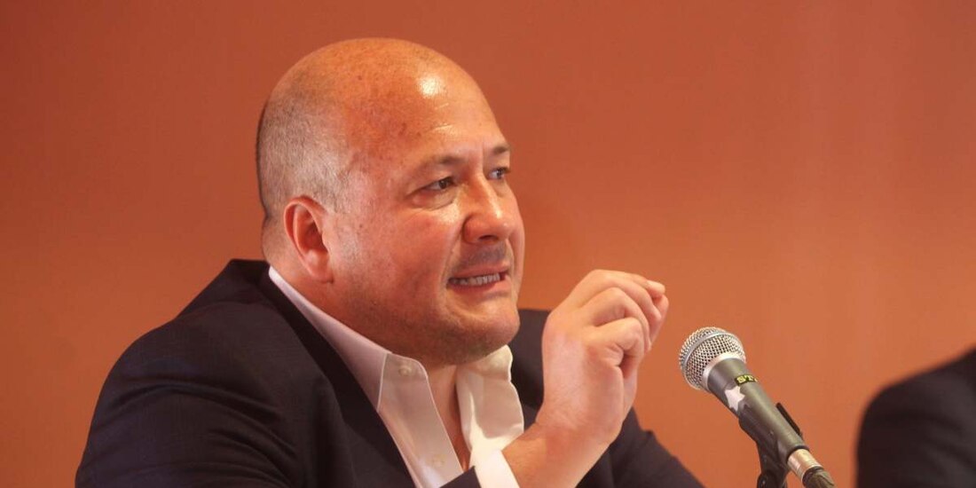 Enrique Alfaro amaga con rompimiento si dirigencia de MC sigue ‘banalizando la política’.