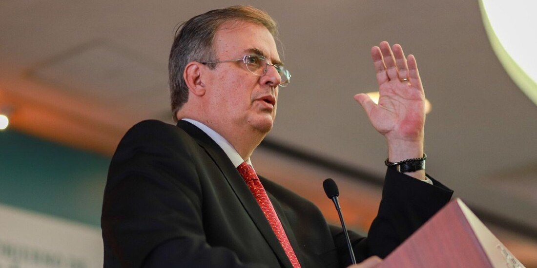 Ebrard aborda temas relacionados con economía y empleo con el CCE