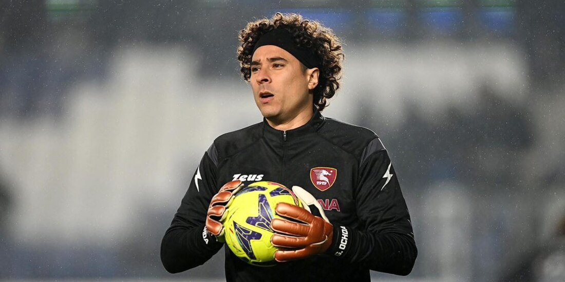 Memo Ochoa disputó su tercer partido en Italia con el Salernitana.