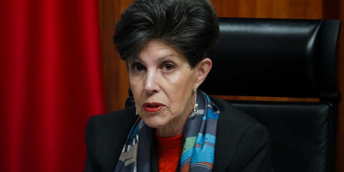 Magistrada Janine Ótalora Malassis anuncia su salida del TEPJF.