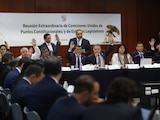Comisiones Unidas de Puntos Constitucionales y de Estudios Legislativos durante la votación del "Plan B".