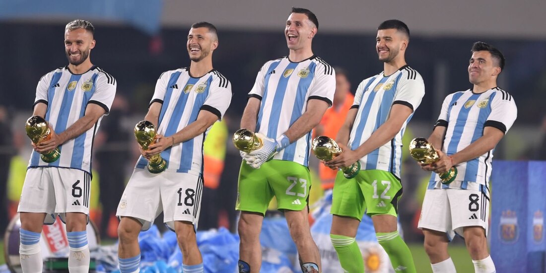 Emiliano 'Dibu' Martínez y otros jugadores de Argentina hicieron el polémico festejo del portero luego de la victoria sobre Panamá.
