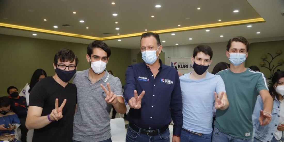 Mauricio Kuri llamó a las y los jóvenes a involucrarse y participar en el proceso electoral, pues aseguró que la democracia está en juego