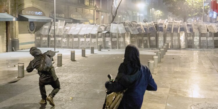 Aunque en general la marcha fue pacífica, hubo eventos de violencia.