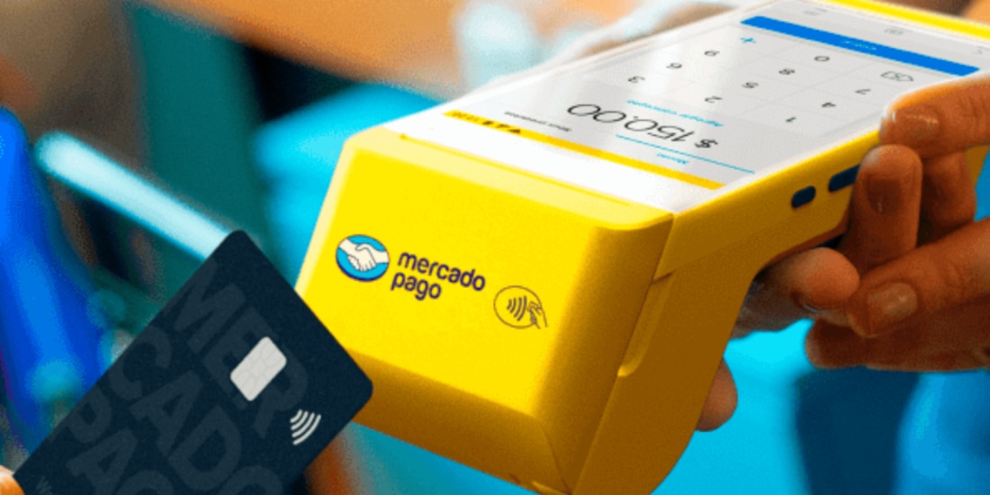 Terminal de cobro contactless de Mercado Pago.