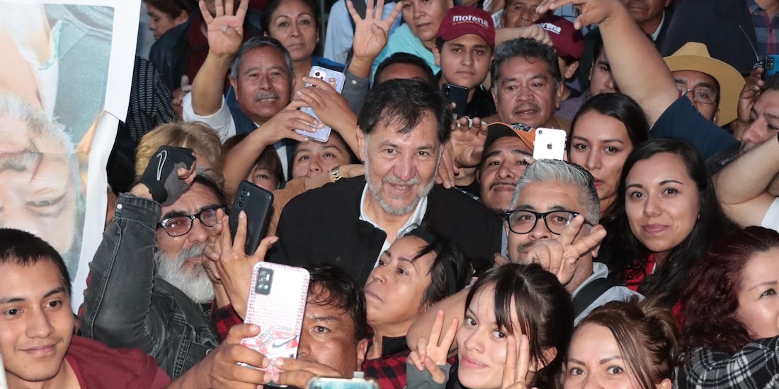 El petista en un recorrido por Ecatepec, ayer.