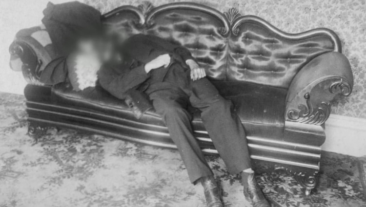 Andrew J. Borden fue encontrado en un sillón, el 4 de agosto de 1892