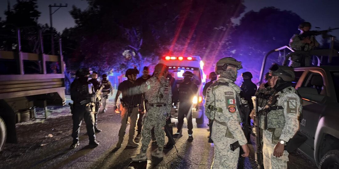 Ataque armado deja cinco elementos de seguridad muertos en Michoacán y Jalisco.