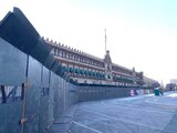 Vallas metálicas fueron colocadas alrededor del Palacio Nacional.