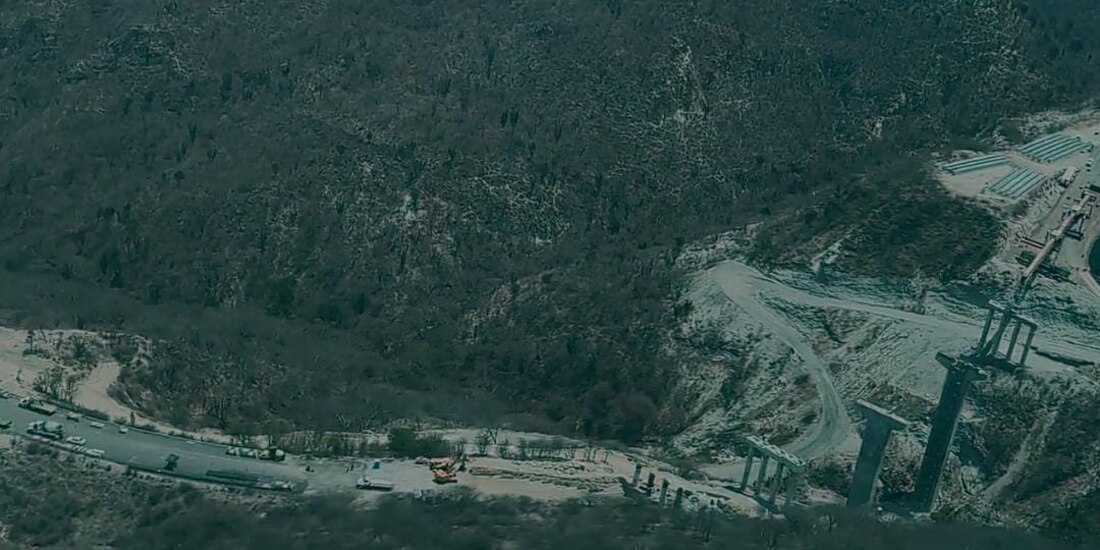 El Presidente López compartió un video, tras sobrevuelo en obras de Oaxaca.