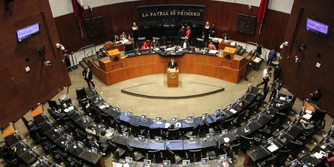 El debate de la ley secundaria para la revocación de mandato se da en la Cámara de Senadores..