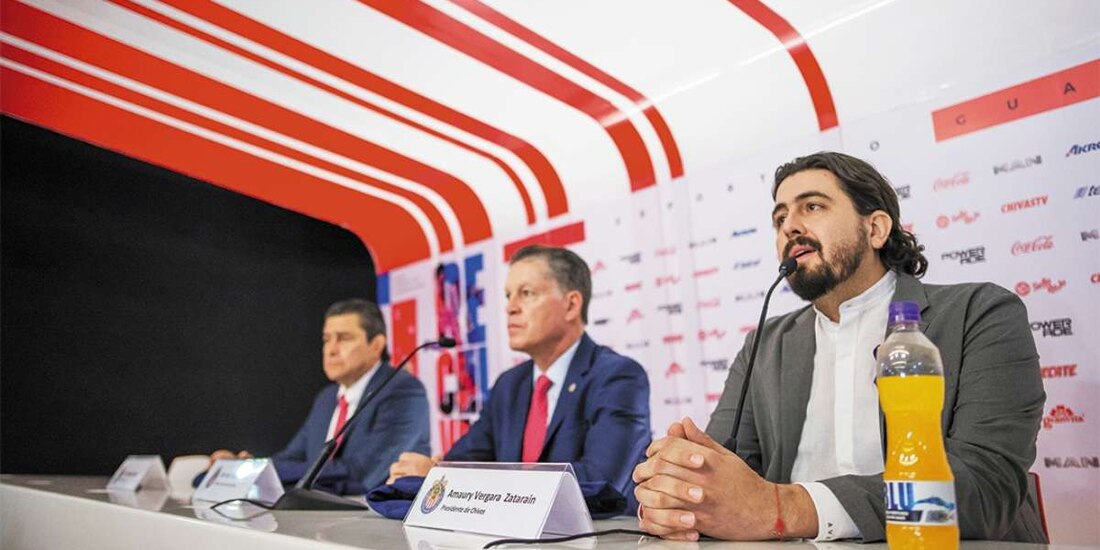 Amaury y el cuerpo técnico del Rebaño, en la presentación de Peláez y Tena.