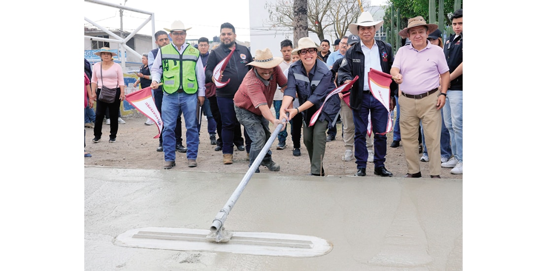 Azucena Cisneros Coss, alcaldesa de Ecatepec, en apertura de obras, ayer