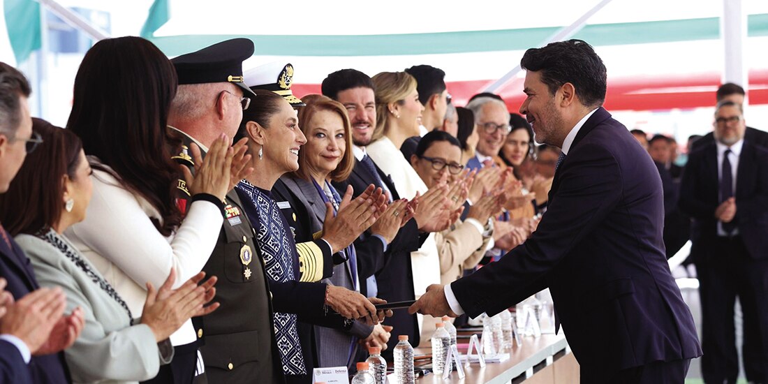 Entrega de reconocimientos a personal de seguridad, ayer.