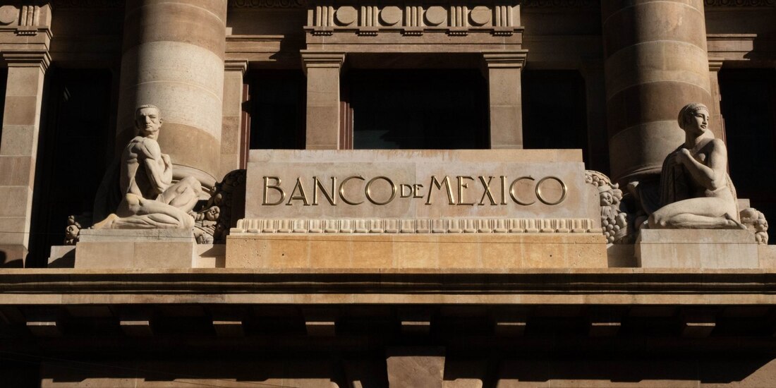Fachada del Banco de México, en la calle de 5 de Mayo, en el Centro Histórico