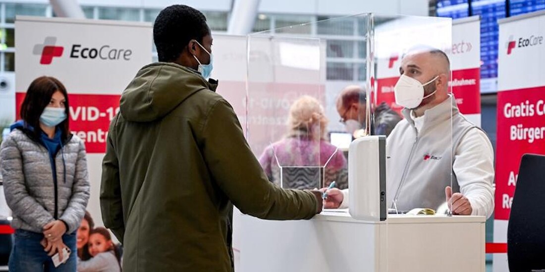 Ómicron: África reclama el lugar que le ha dado el resto del mundo en la pandemia de COVID-19