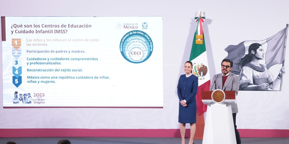 Claudia Sheinbaum y Zoé Robledo esta mañana en Palacio Nacional.