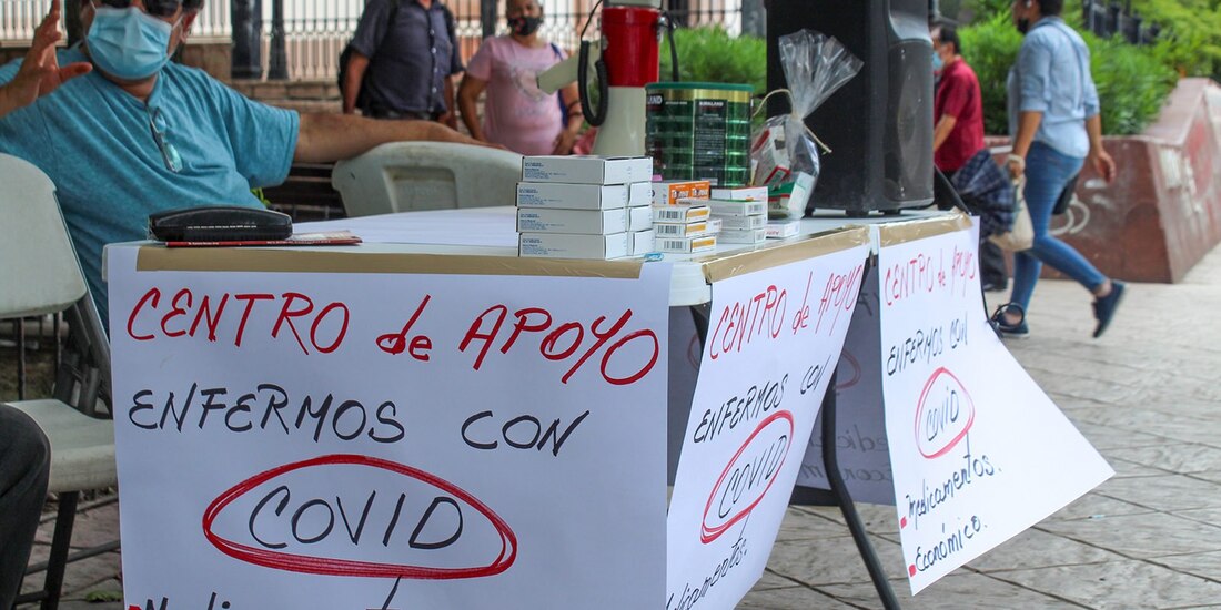 Se forman cerca de cien personas a diario en el covitario en Culiacán