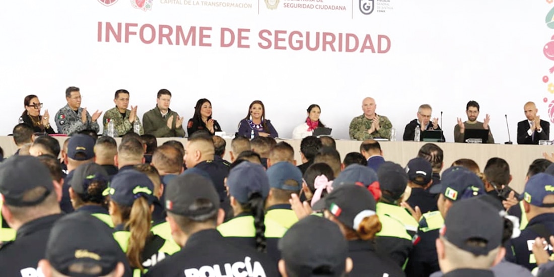 Pablo Vázquez y Clara Brugada, ayer, en el Informe de Seguridad.