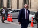 Con nuevo look, así reapareció Adán Augusto en Palacio Nacional para una reunión con AMLO.