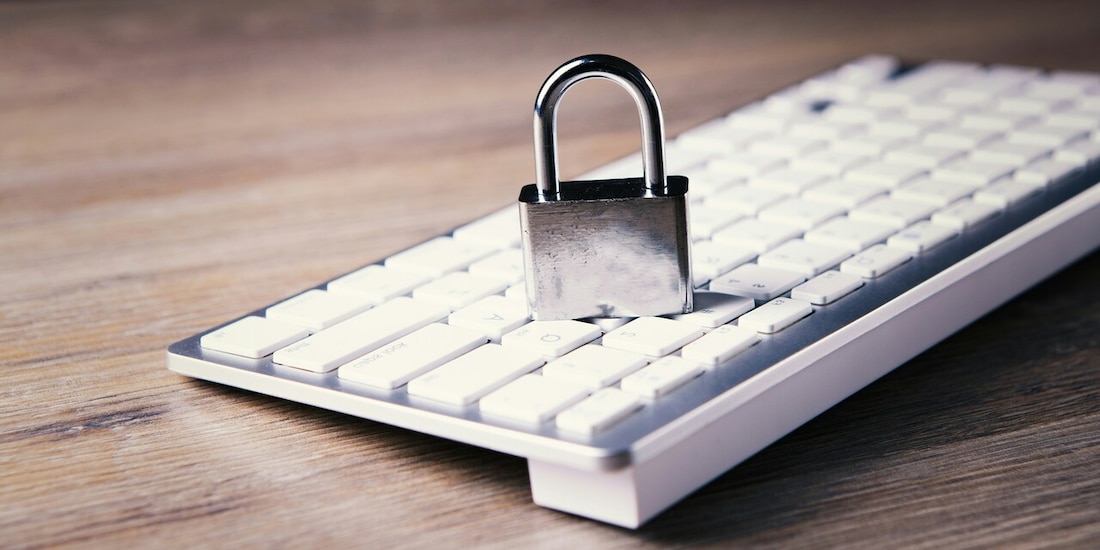 Aprende a proteger tus datos con medidas efectivas frente a ciberataques, IA y amenazas online.