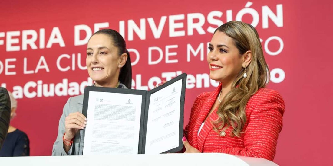 Evelyn Salgado y Claudia Sheinbaum firman convenio para digitalización de trámites burocráticos.