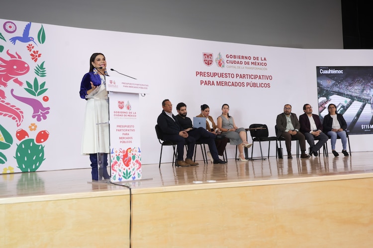 Clara Brugada Molina, jefa de Gobierno de la Ciudad de México, presentó el Programa Presupuesto Participativo para Mercados Públicos en la alcaldía Iztacalco.