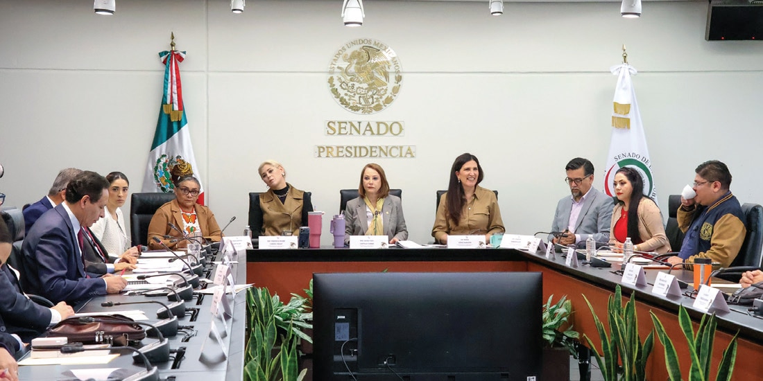 REUNIÓN de la mesa directiva de la Comisión Permanente, ayer