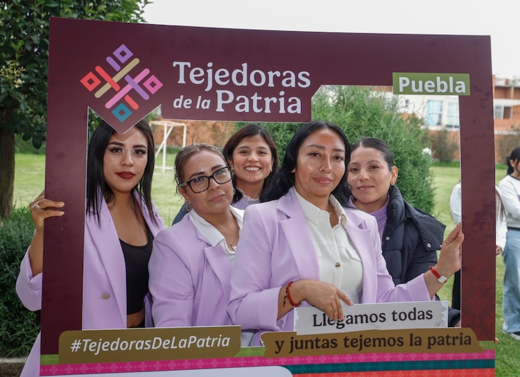 Gobierno de Puebla reporta disminución del 30% en feminicidios en los primeros 211 días de la administración de Armenta.