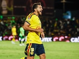 Henry Martín celebrando su primer gol del partido.
