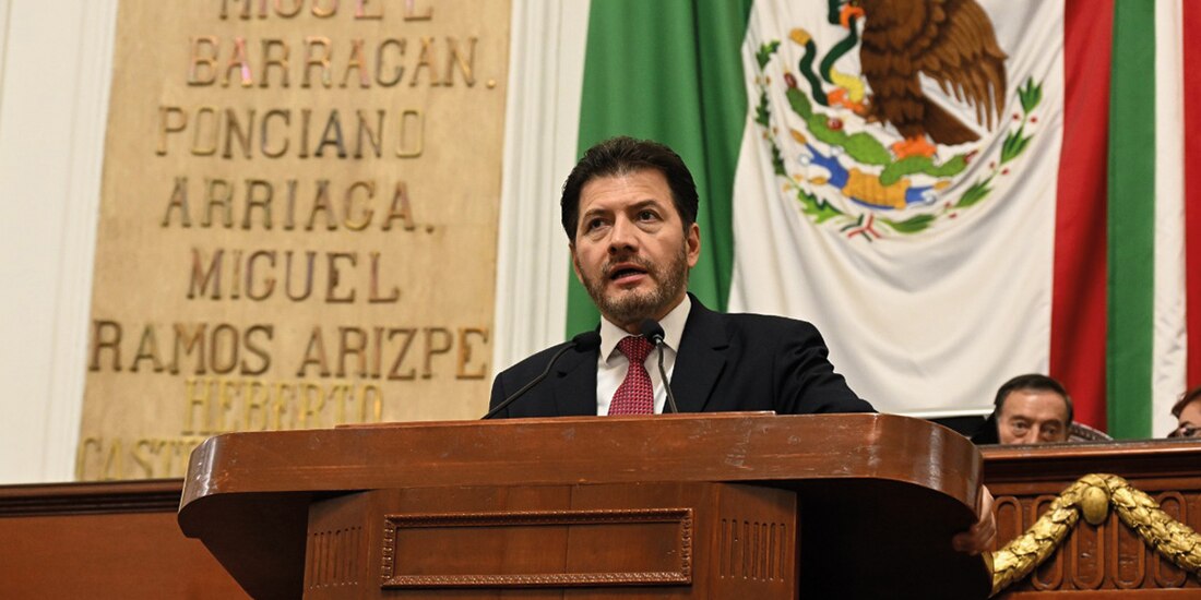 El diputado del PRD, Víctor Hugo Lobo Román, en imagen difundida por su equipo de Comunicación Social, ayer.