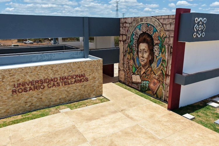 Presidenta Claudia Sheinbaum inaugura en Yucatán plantel de la Universidad Nacional Rosario Castellanos.